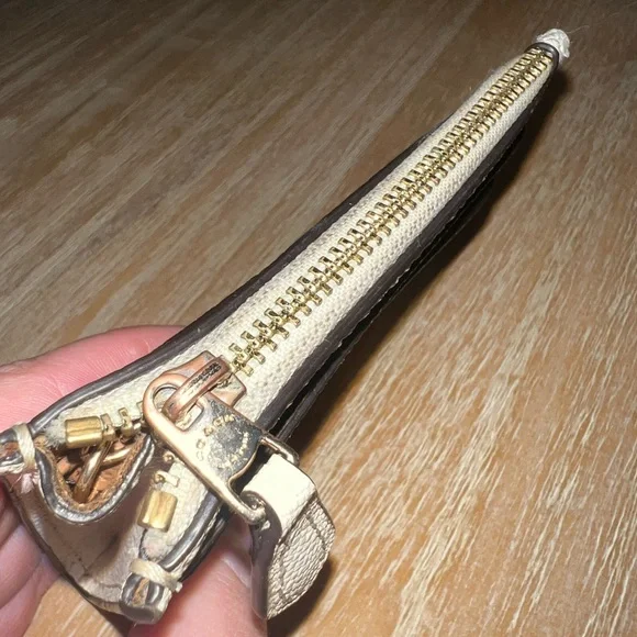 Coach Mini Skinny ID Case - Picture 7 of 9